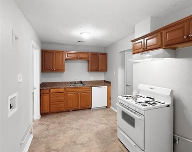 3520 Western Avenue - Photo Thumbnail 6