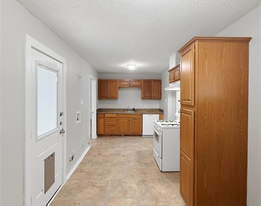 3520 Western Avenue - Photo Thumbnail 8