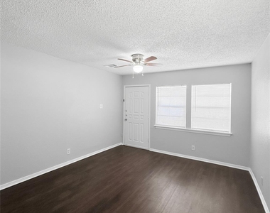 3520 Western Avenue - Photo Thumbnail 4