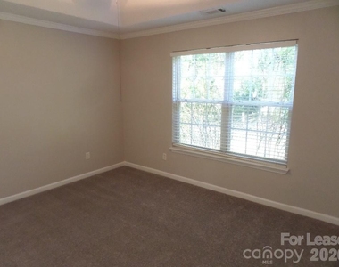 3617 Sipes Lane - Photo Thumbnail 5