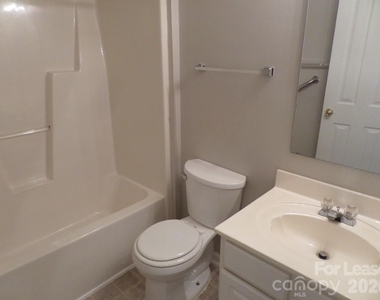 3617 Sipes Lane - Photo Thumbnail 6