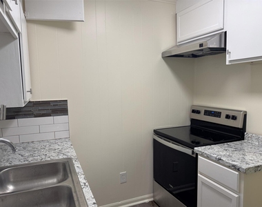 708 Ioof Street - Photo Thumbnail 6