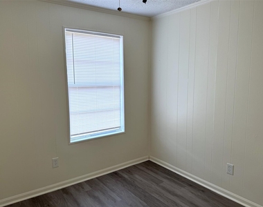 708 Ioof Street - Photo Thumbnail 8