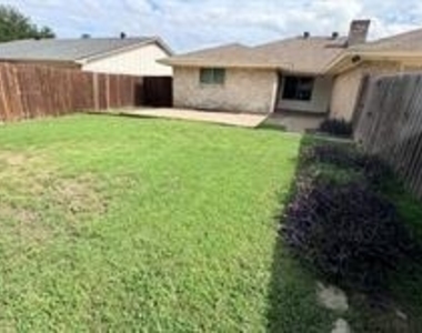 1521 Leicester Street - Photo Thumbnail 32