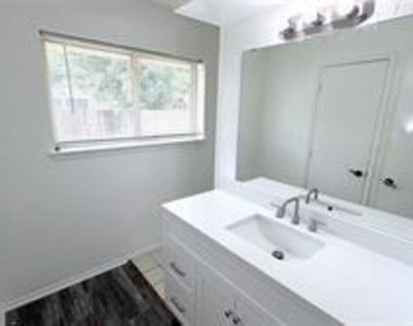 1521 Leicester Street - Photo Thumbnail 20