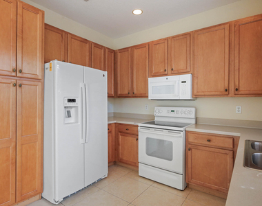 5404 Sunseeker Boulevard - Photo Thumbnail 11