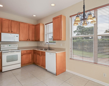 5404 Sunseeker Boulevard - Photo Thumbnail 10