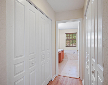 5404 Sunseeker Boulevard - Photo Thumbnail 17