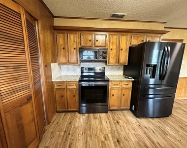 120 W Drane Avenue - Photo Thumbnail 13