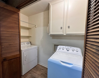 120 W Drane Avenue - Photo Thumbnail 15