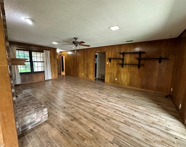 120 W Drane Avenue - Photo Thumbnail 9