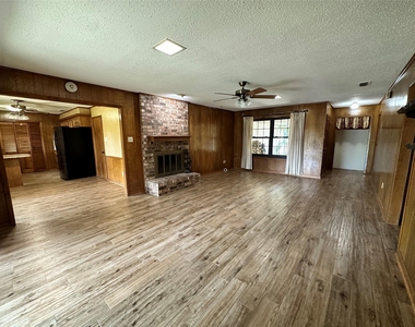 120 W Drane Avenue - Photo Thumbnail 7