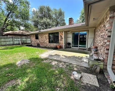 120 W Drane Avenue - Photo Thumbnail 4