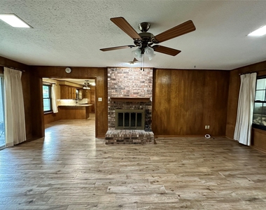 120 W Drane Avenue - Photo Thumbnail 10