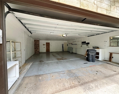 120 W Drane Avenue - Photo Thumbnail 26