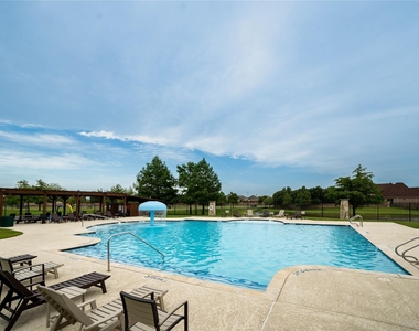1262 Roma Drive - Photo Thumbnail 35