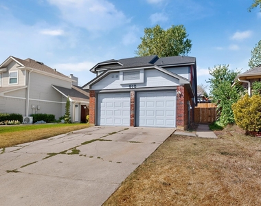 918 Sylvan Creek Drive - Photo Thumbnail 3