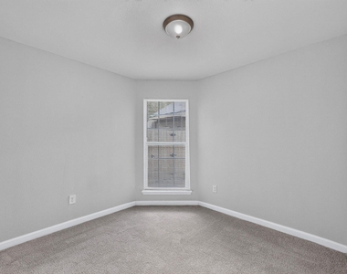 918 Sylvan Creek Drive - Photo Thumbnail 29