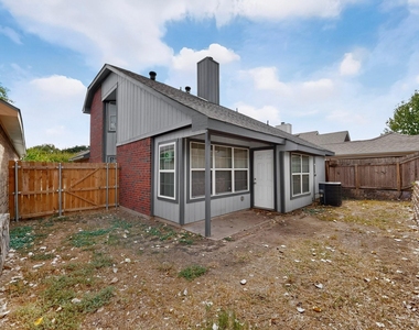 918 Sylvan Creek Drive - Photo Thumbnail 35