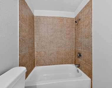 918 Sylvan Creek Drive - Photo Thumbnail 28