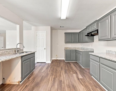 6811 Waterlilly View Lane - Photo Thumbnail 5