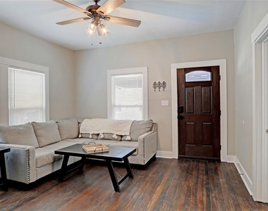 324 S Kentucky Street - Photo Thumbnail 5