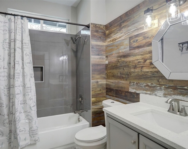 324 S Kentucky Street - Photo Thumbnail 15