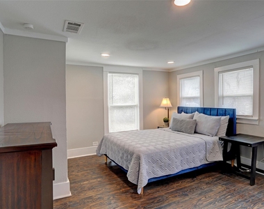 324 S Kentucky Street - Photo Thumbnail 9