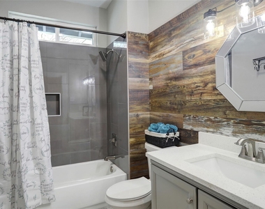 324 S Kentucky Street - Photo Thumbnail 14