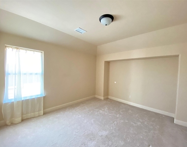 3901 Jeanette Lane - Photo Thumbnail 18