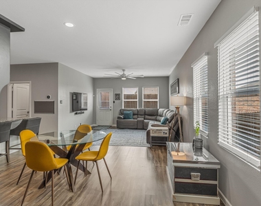 5332 Northfield Drive - Photo Thumbnail 4