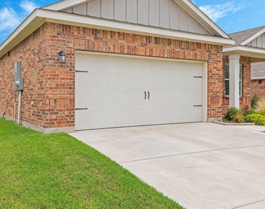 5332 Northfield Drive - Photo Thumbnail 3