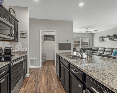 5332 Northfield Drive - Photo Thumbnail 13