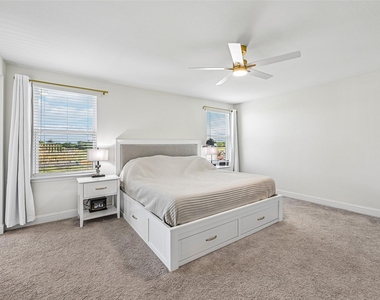 721 Saint Lawrence Drive - Photo Thumbnail 23