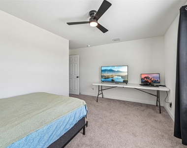 721 Saint Lawrence Drive - Photo Thumbnail 35