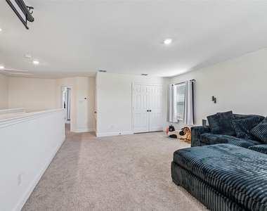 721 Saint Lawrence Drive - Photo Thumbnail 22