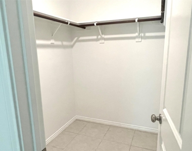 5836 Timber Point Drive - Photo Thumbnail 11