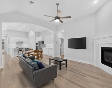 1636 Whispering Meadow Drive - Photo Thumbnail 7