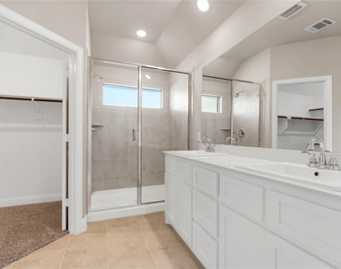 1253 Carinna Drive - Photo Thumbnail 8