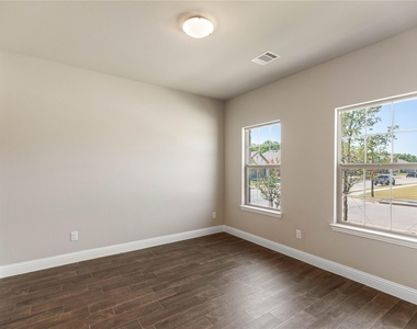 1253 Carinna Drive - Photo Thumbnail 26