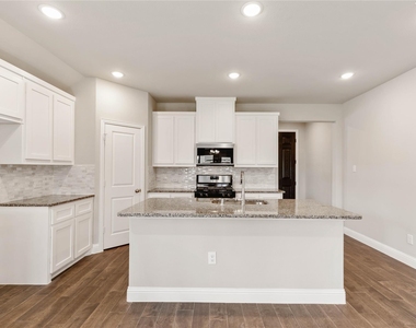 1253 Carinna Drive - Photo Thumbnail 20