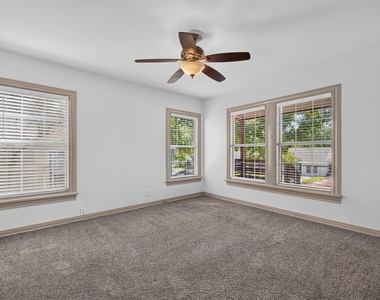 3824 Collinwood Avenue - Photo Thumbnail 9
