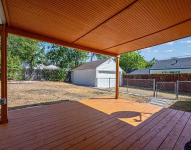 3824 Collinwood Avenue - Photo Thumbnail 17