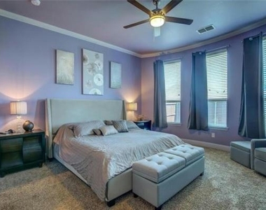 904 Lake Meadow Lane - Photo Thumbnail 10