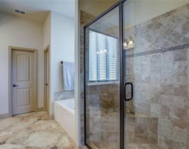 904 Lake Meadow Lane - Photo Thumbnail 13