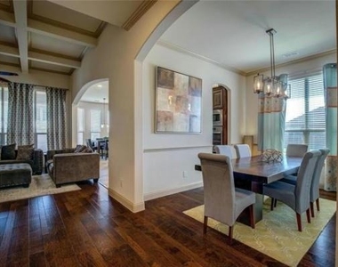 904 Lake Meadow Lane - Photo Thumbnail 9