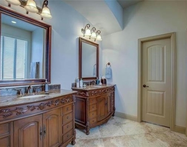 904 Lake Meadow Lane - Photo Thumbnail 12