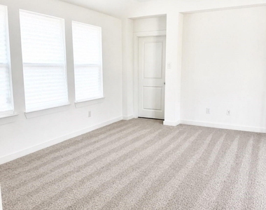 2817 Epping Way - Photo Thumbnail 14