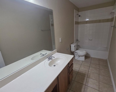 4207 Bayside Court - Photo Thumbnail 29