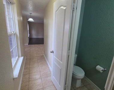 4207 Bayside Court - Photo Thumbnail 3
